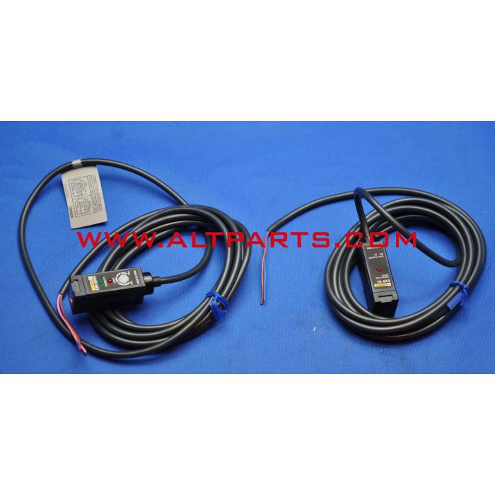 Switch | <p>Reflector and Emitter / E3R-5E4</p> Switch | <p>Reflector and Emitter / E3R-5E4</p>